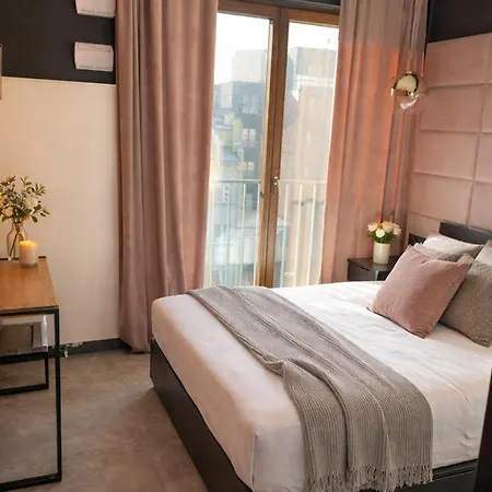 M16 Velvet Apartmán