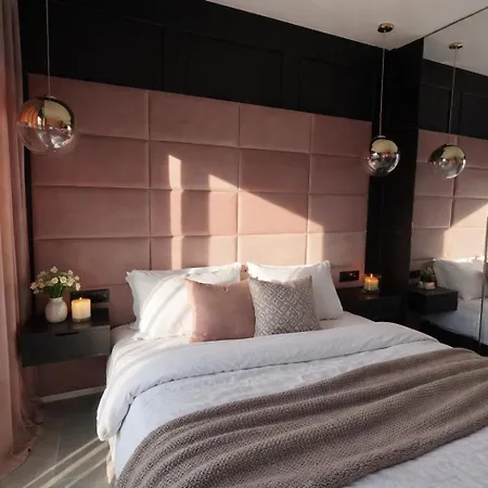M16 Velvet Apartament Wrocław